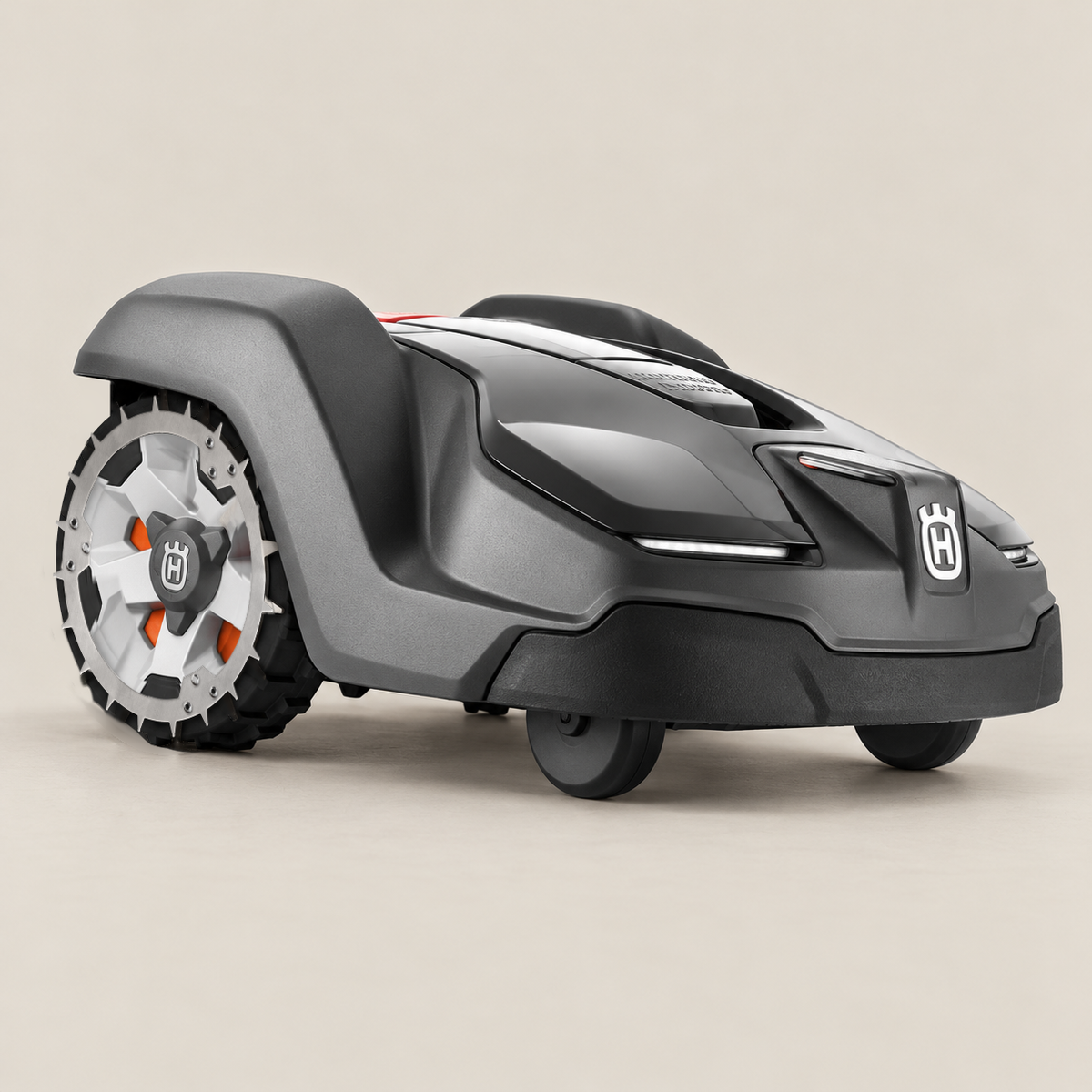 Spikes til Husqvarna Automower 320–450X monteret på robotplæneklipperen